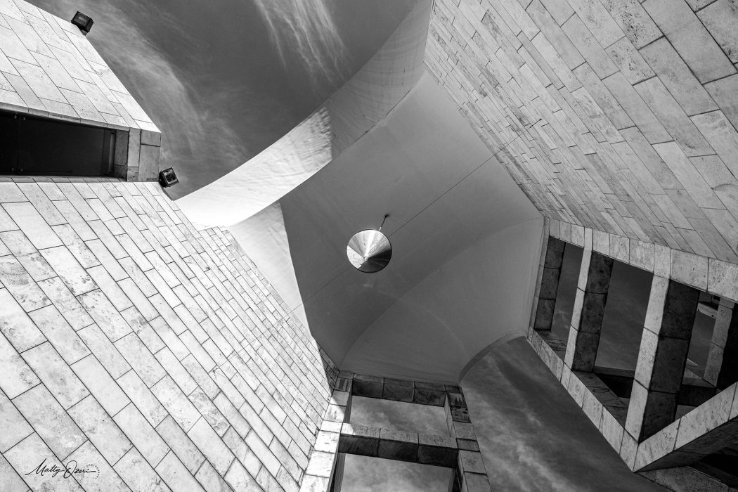 אורבני שחור לבן (4)