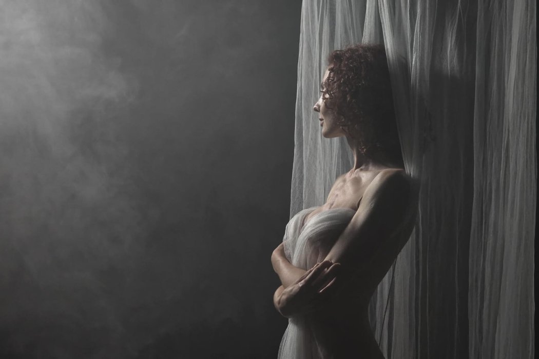 סוזנה הרהורצק - עירום (2)