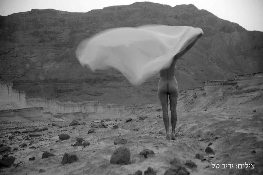 עירום מדברי (26)
