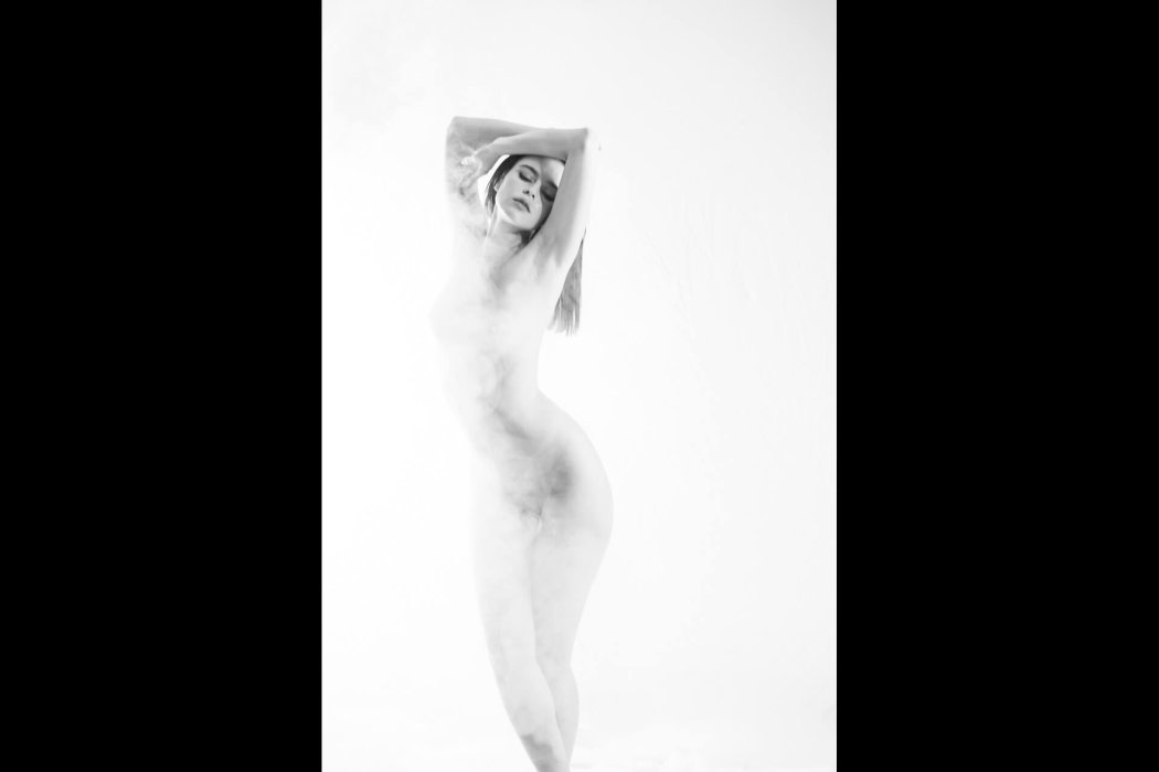 עירום סטודיו (4)